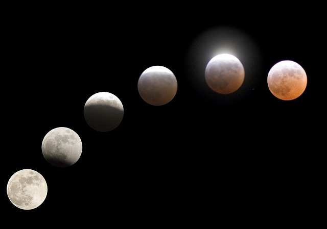 moon 1783296 640